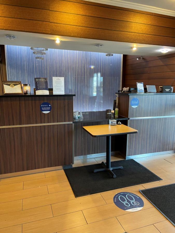 Baymont By Wyndham Chambersburg Hotel Kültér fotó
