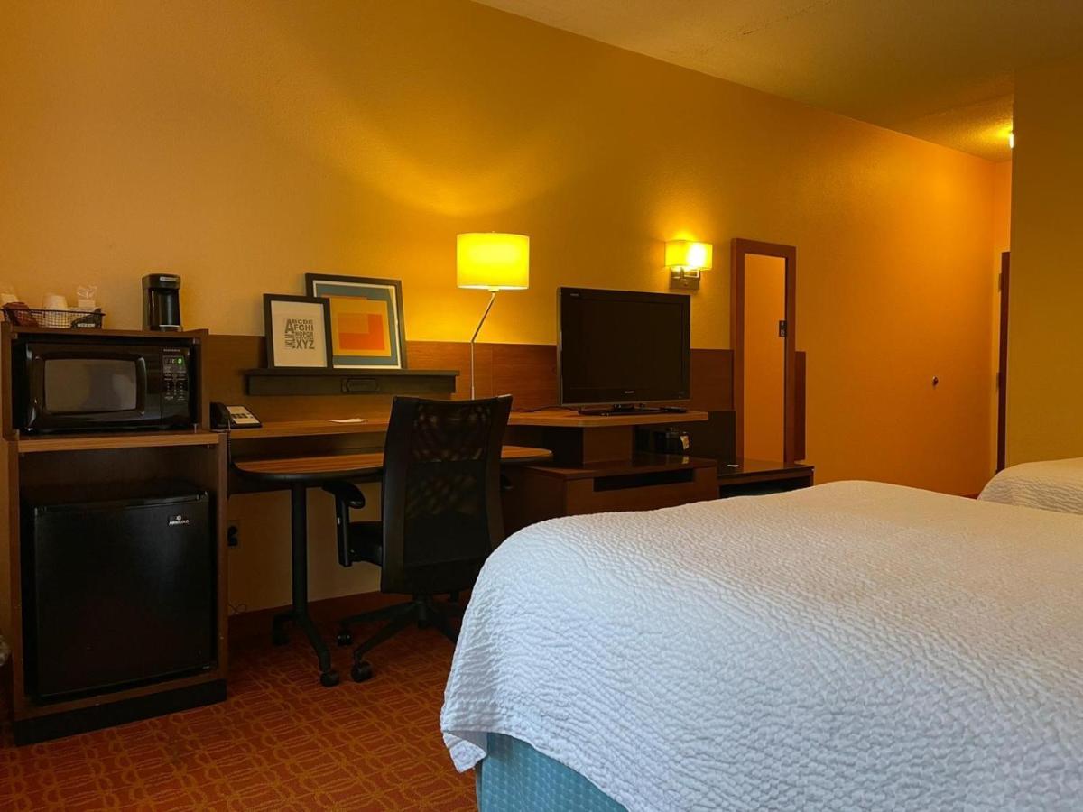 Baymont By Wyndham Chambersburg Hotel Kültér fotó