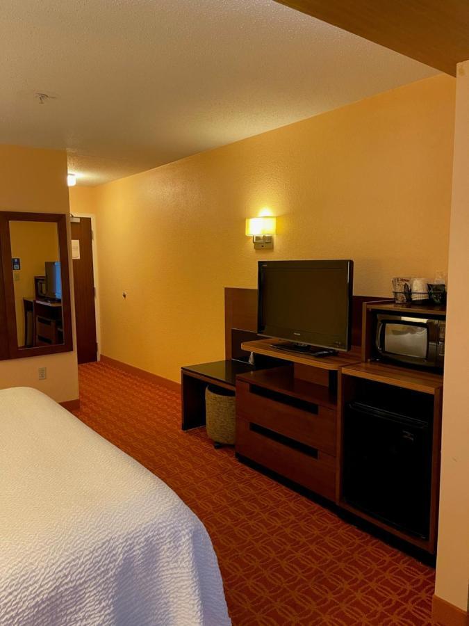 Baymont By Wyndham Chambersburg Hotel Kültér fotó