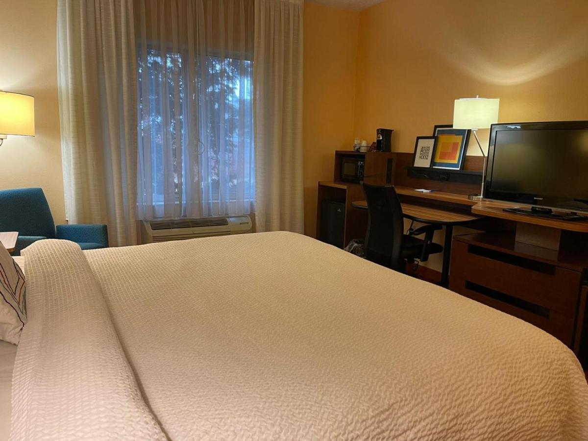 Baymont By Wyndham Chambersburg Hotel Kültér fotó