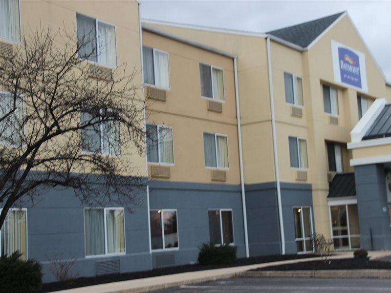 Baymont By Wyndham Chambersburg Hotel Kültér fotó