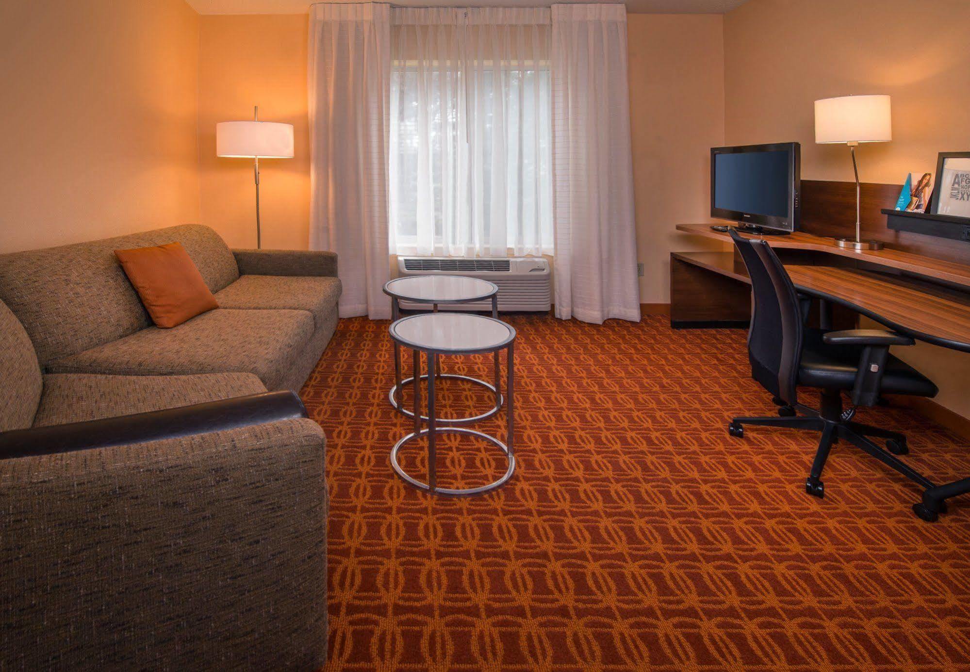 Baymont By Wyndham Chambersburg Hotel Kültér fotó